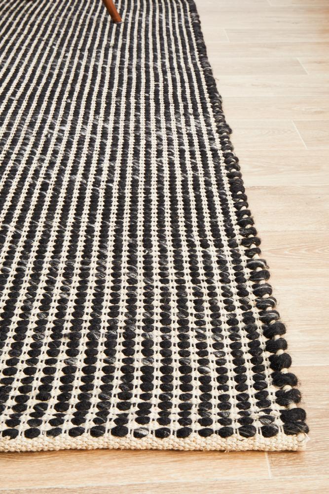 Skandinavian Pattee Black Rug